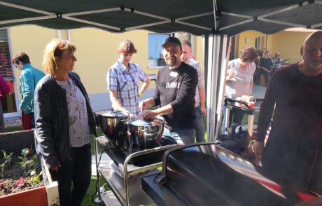 Maitanz im AWO-Zentrum mit Bier und Ćevapčići